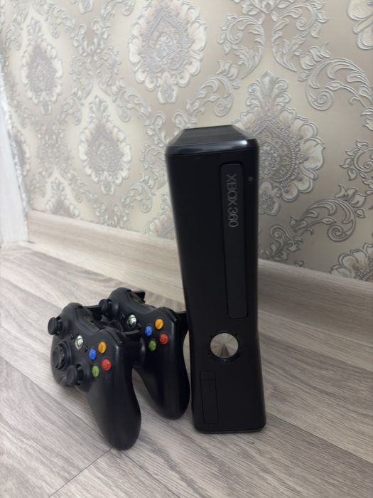 Продам Xbox 360 Slim