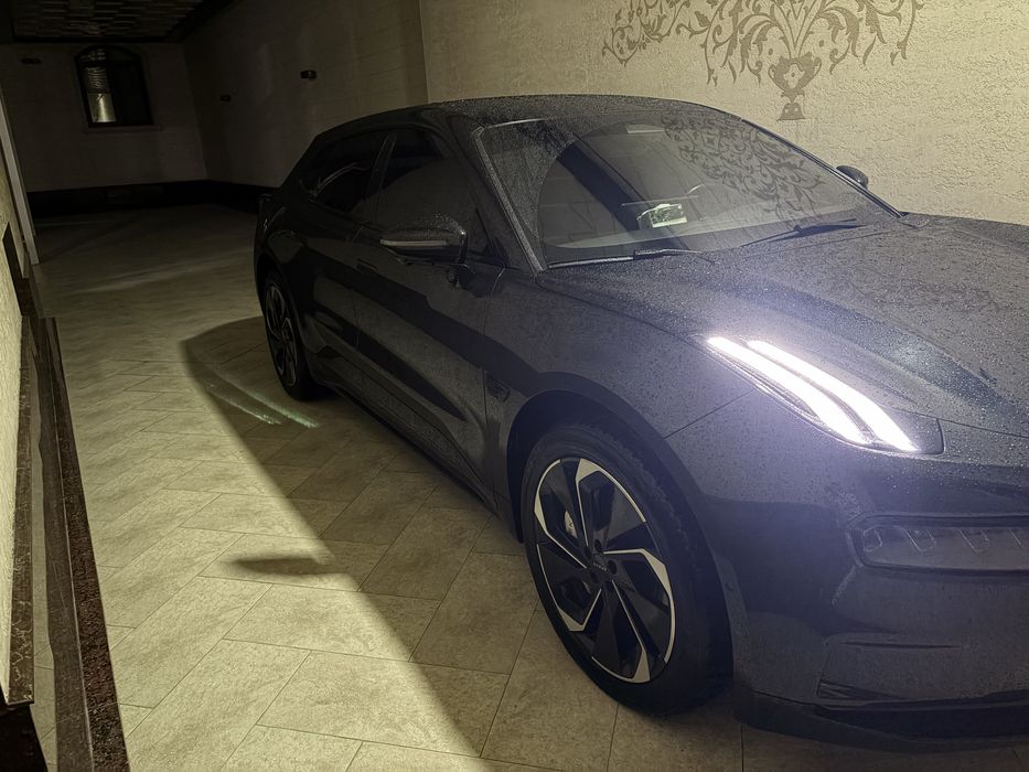 Zeekr 001 2023 — 2