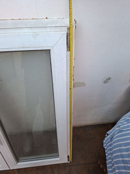 2 geamuri PVC albe, identice – 110 × 130 cm