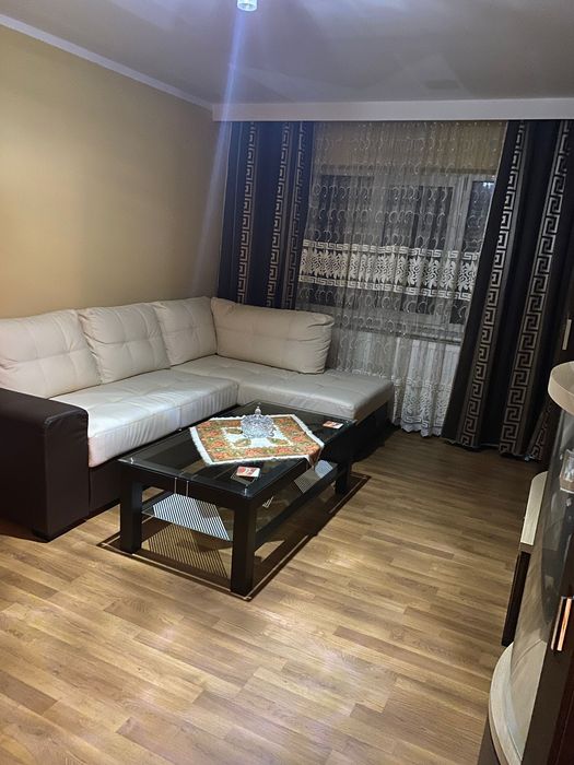 apartament cu 3 camere de vânzare