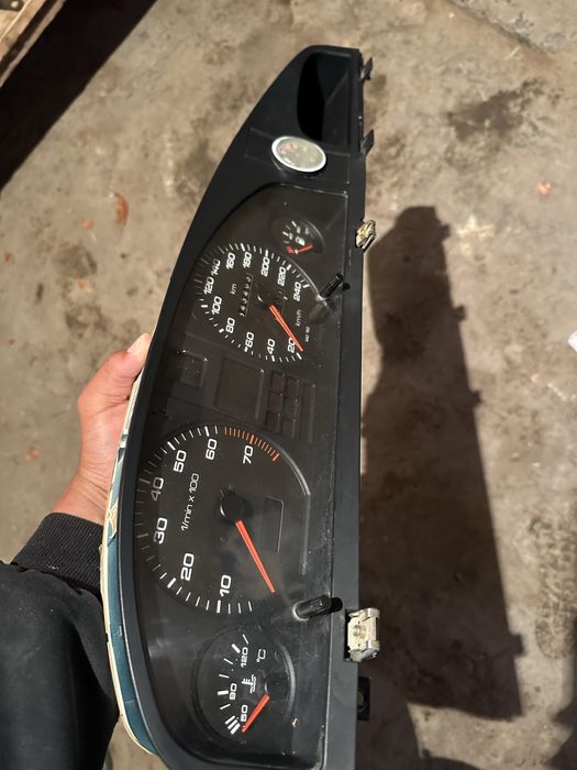 Панель прибор на ауди 100С4