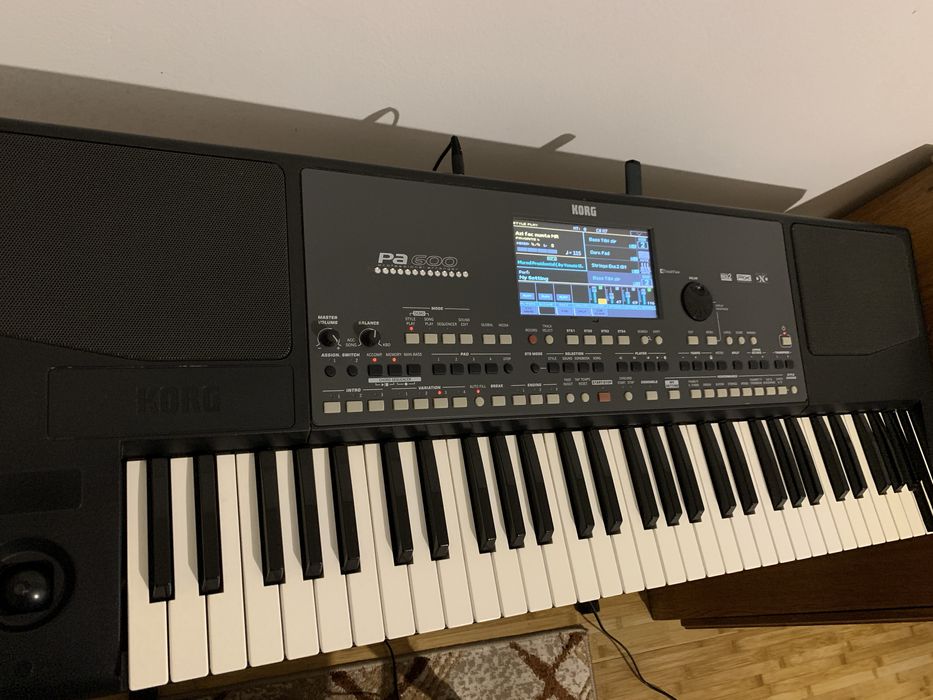 Korg pa600, o vand pentru am lua alta