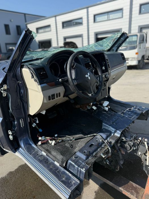 Подножки на Pajero 4
