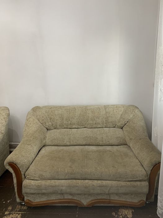 Диван,состояние б/у