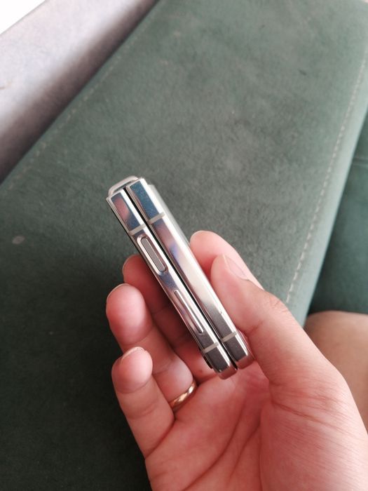 Samsung z flip 5 256gb,