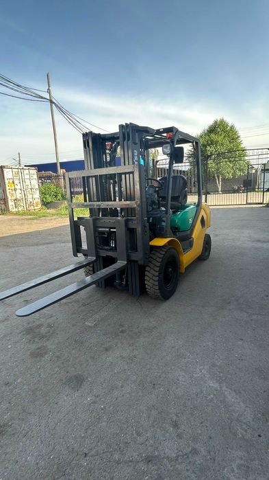 Вилочный погрузчик (кара)