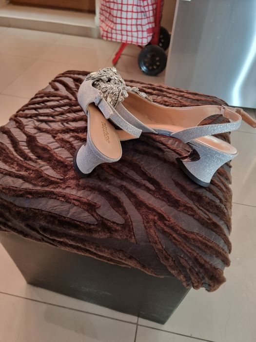 Sandale noi de ocazie nr 39