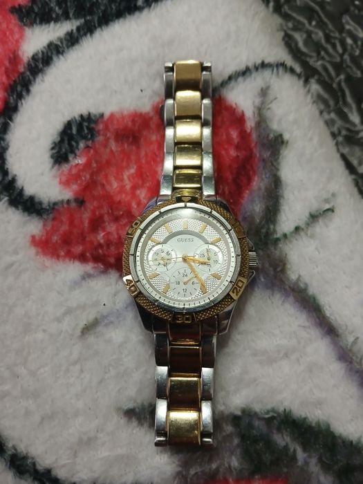 Vând ceas  original GUESS