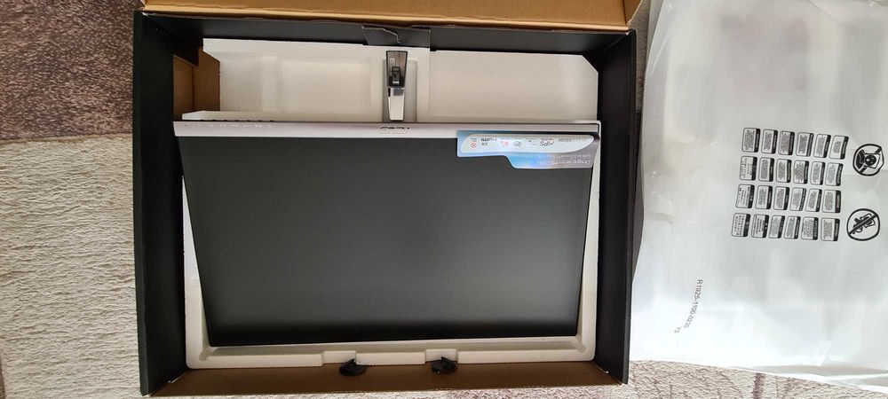 ASUS Designo MX259 Monitor - 25"   IPS  Bang & Olufsenr