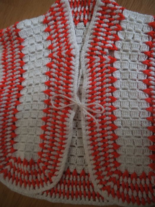 Детски ръчно плетени дрехи