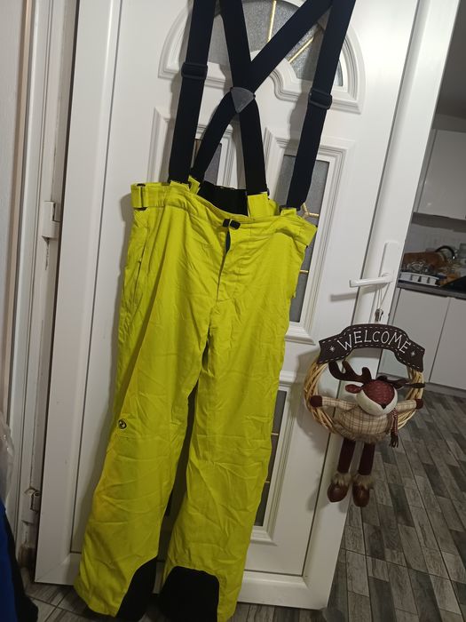 Pantaloni ski și salopete ideale pt zăpadă