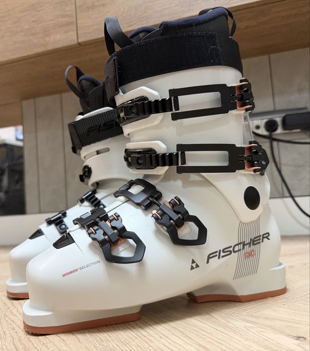 Clapari Fischer RC 8.5 WS, flex 85, marime 25.5 (EU 40) – ca noi