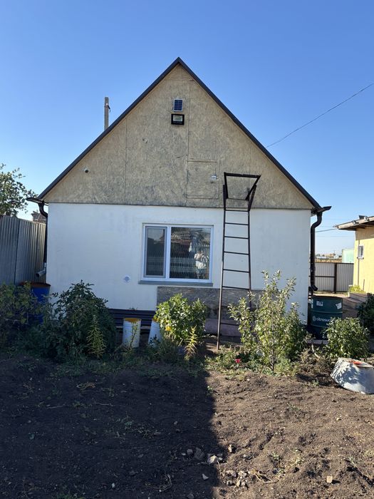 Продается дачный участок с  домиком