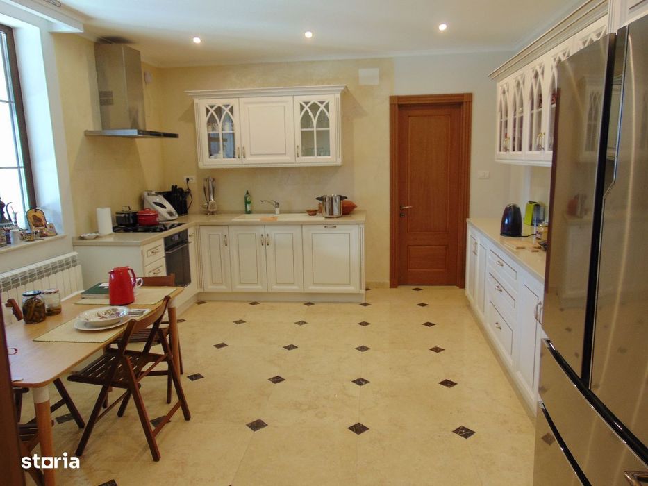 FARA COMISIOANE padure Vila LUX cu 7 camere 4 bai 2 terase pe 1600mp