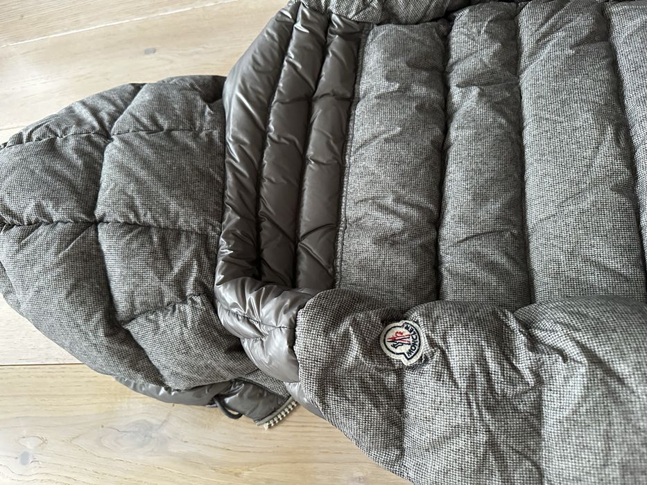 Зимно много топло яке оригинално на Moncler