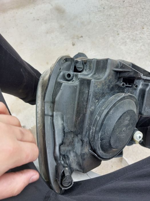 Десен фар VW CADDY 2010 - 2015