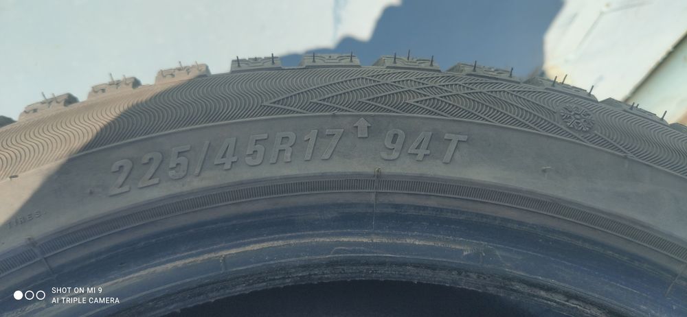 Продам резину Maxxis