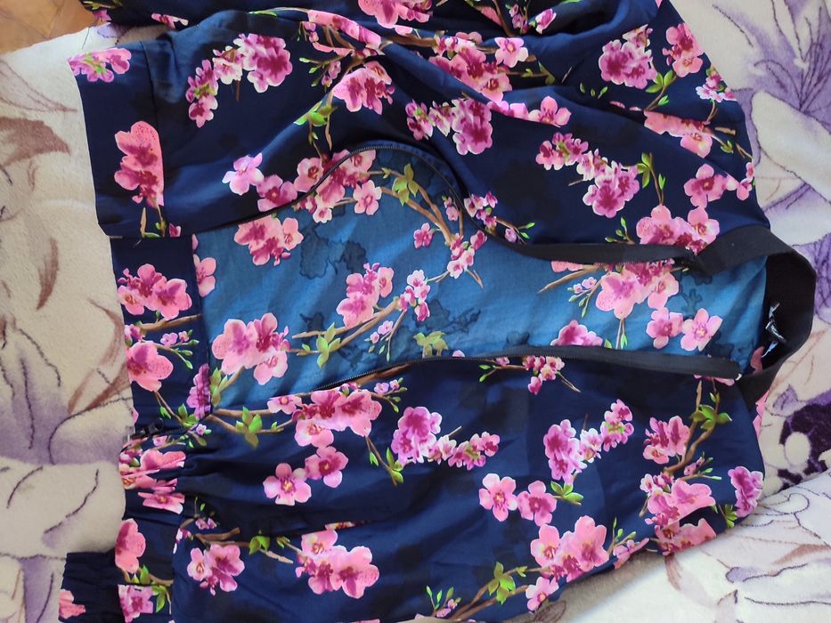 Bluza cu fermoar subțire