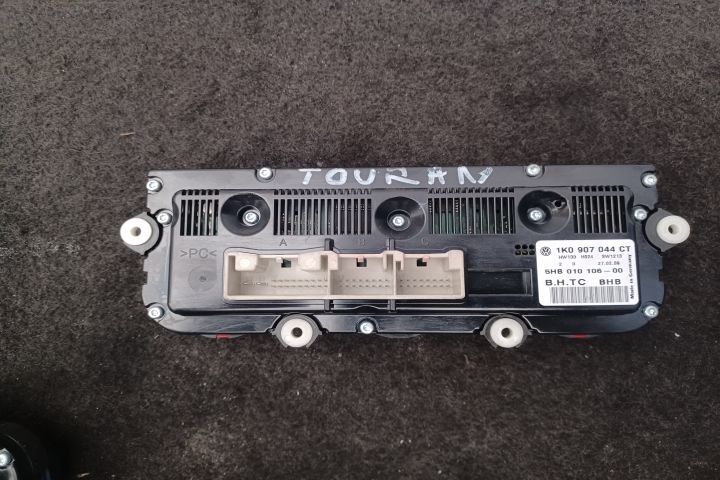 Comanda AC 1K0907044CT 5HB010106 1K0907044CT 5HB010106 Volkswagen VW