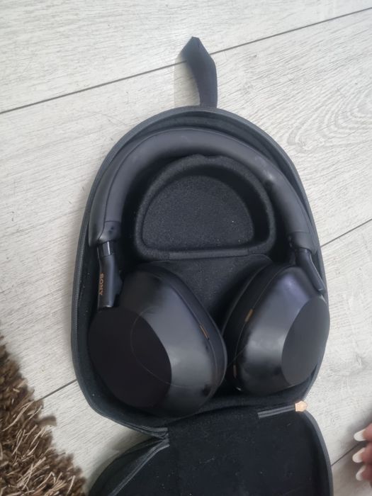 Casti Sony WH-1000XM5