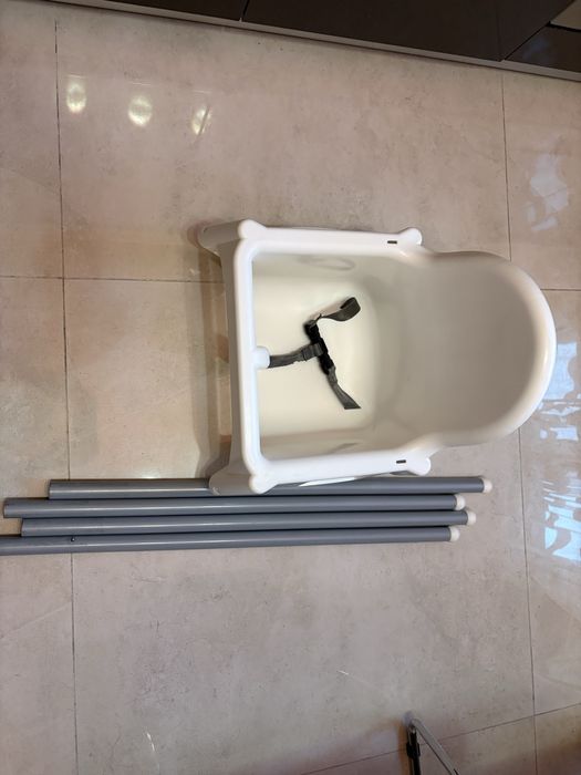 Scaun de masa bebe model ikea