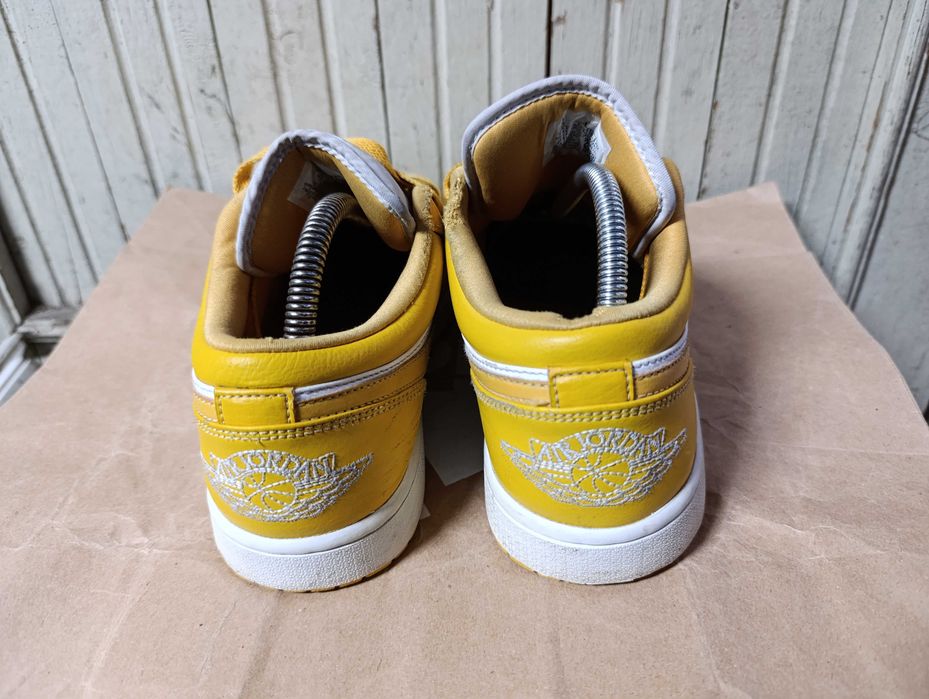 ''Nike Air Jordan 1 Retro Low Pollen''оригинални маратонки 43 номер