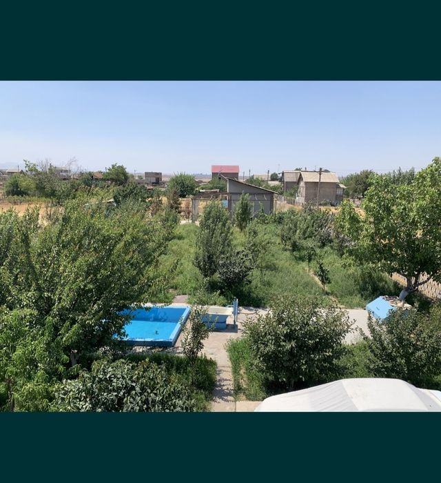 Продаётся Дача 12 соток
3 этажный дом 6 комнат 2 балкона
От Ташкента 4