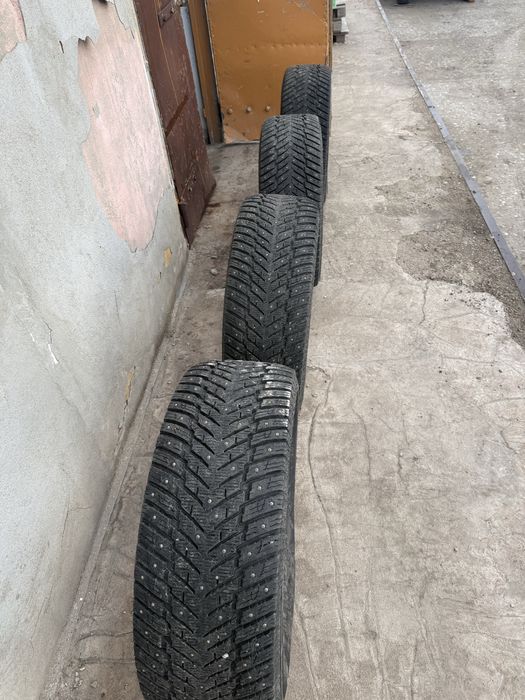 Шины зимние крузер 200