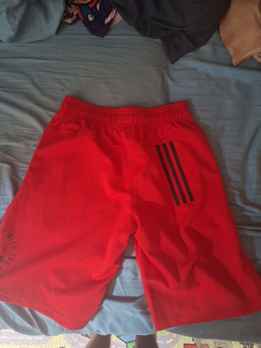 Pantaloni scurti Adidas