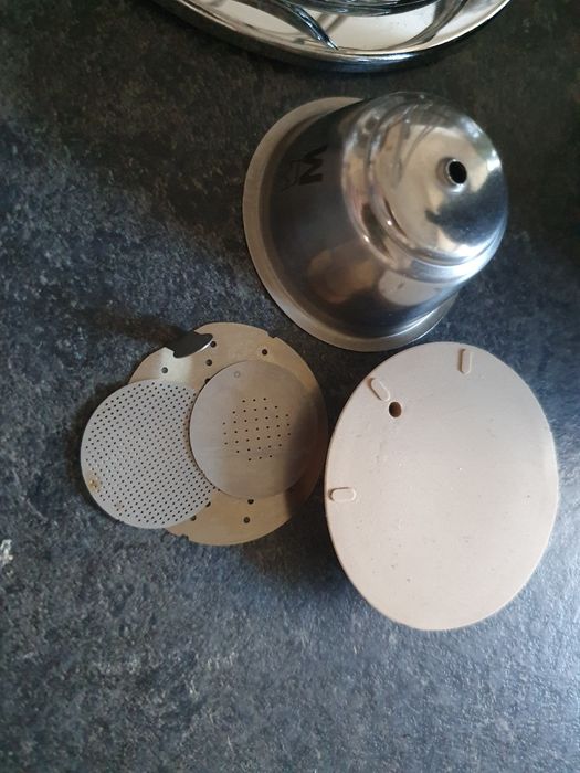 Espressor Dolce Gusto cu accesorii