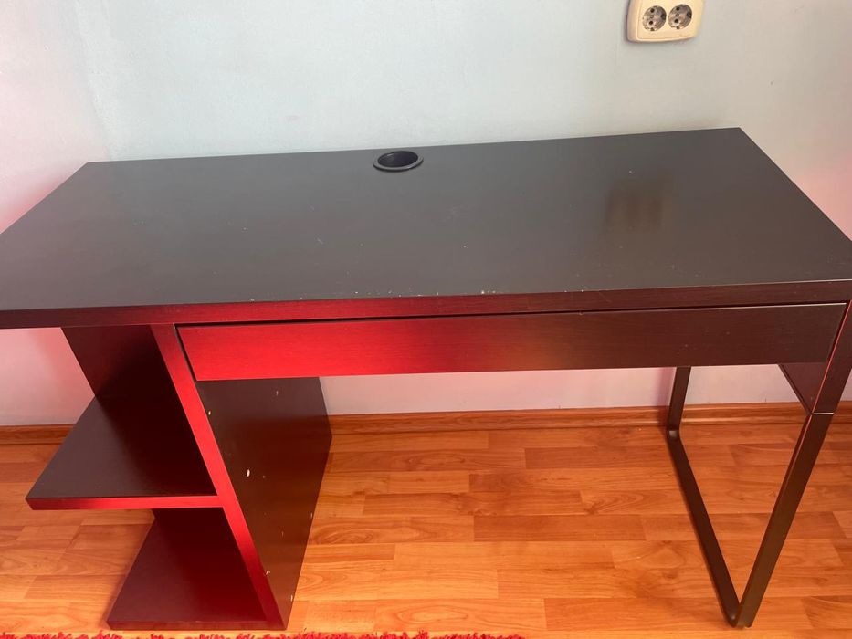 Срочно продам стол письменный