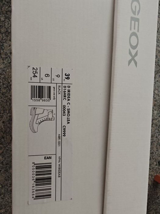 Bocanci dama Geox noi  cu eticheta 39