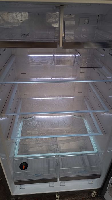 Хладилник Vestel огледален