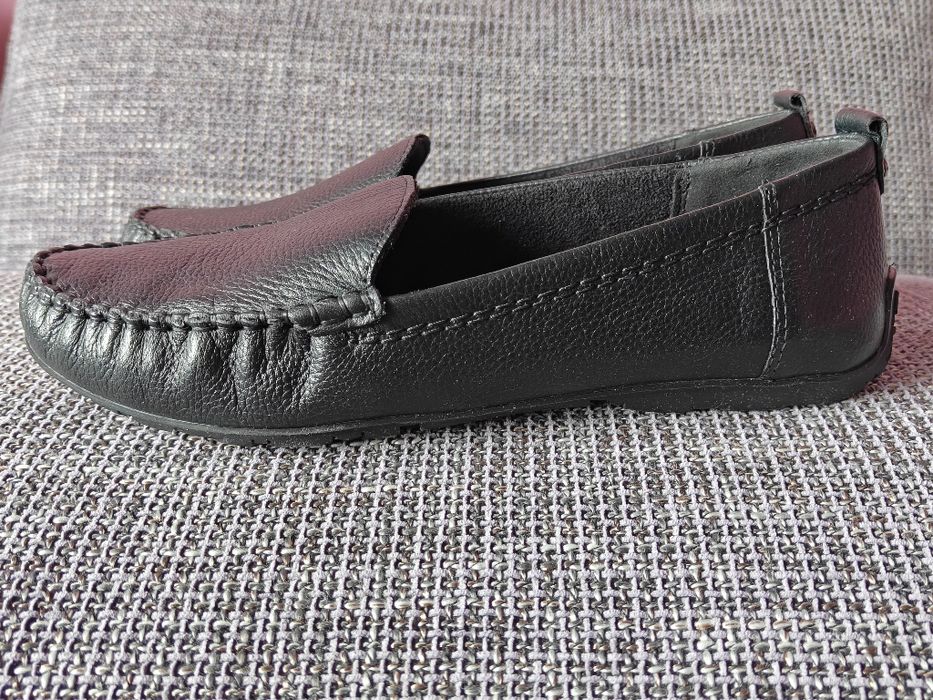 Нови дамски мокасини от естествена кожа Lasocki, номер 39, цвят черен