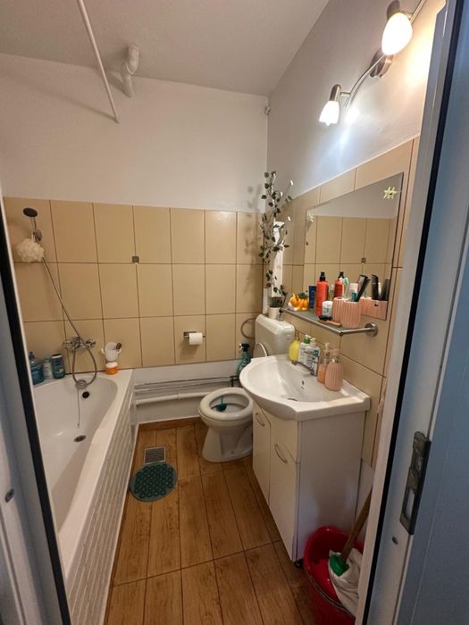 Vand apartament decomandat , direct proprietar
