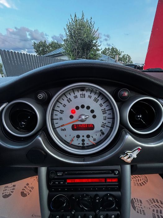 Mini Cooper 1.6 Benzină – 116 CP – 3.000 € negociabil