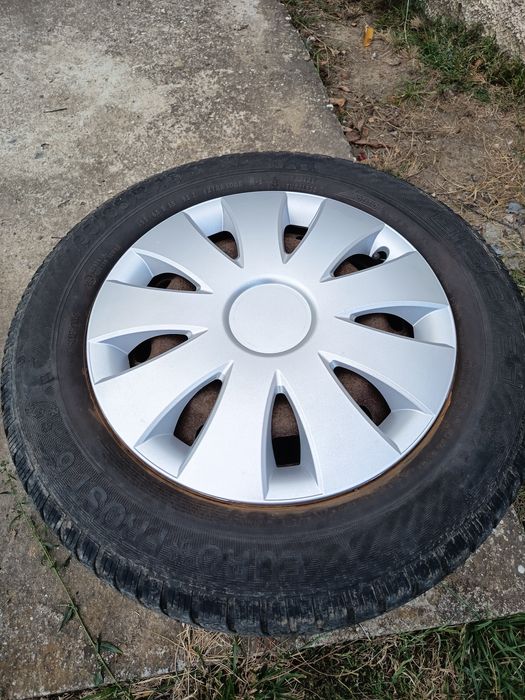 Vând set jante tabla echipate cu anvelope de iarnă