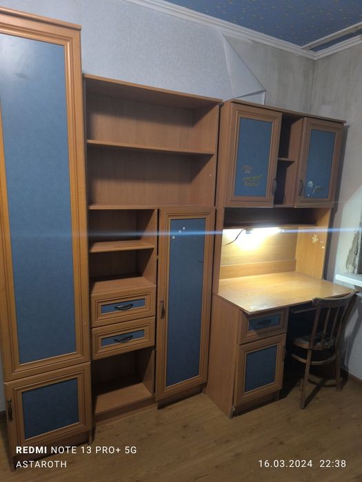 Продам гарнитур в детскую комнату