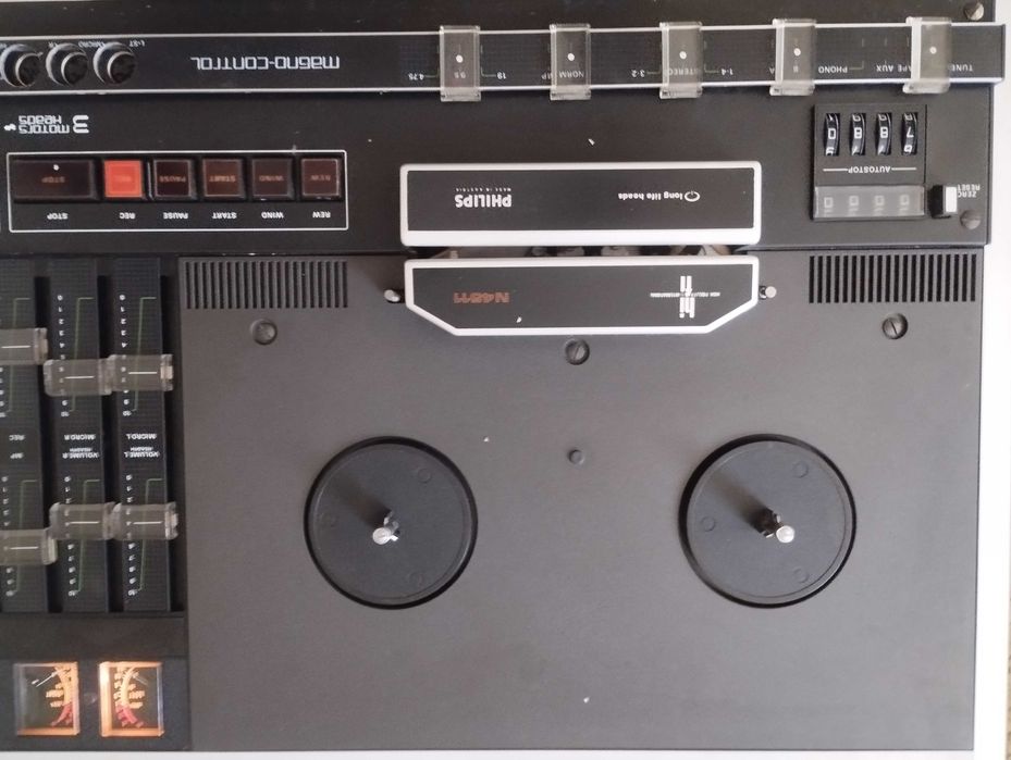 Магнетофон philips