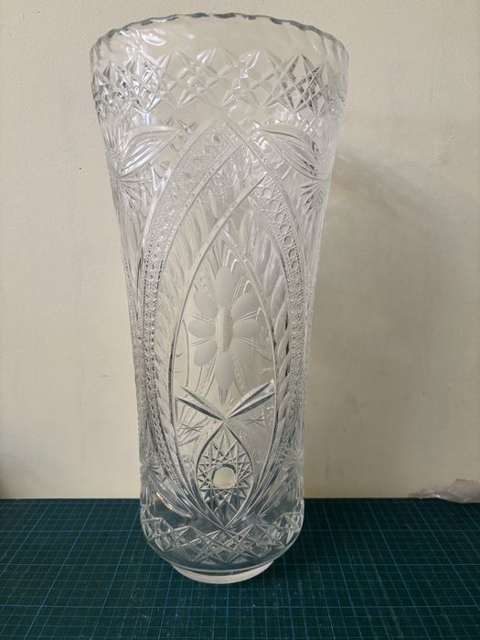 Ваза хрустальная большая