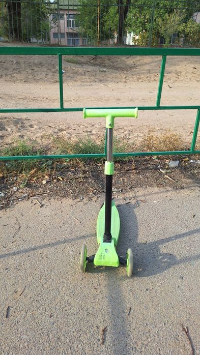Продам самокат в хорошем состоянии