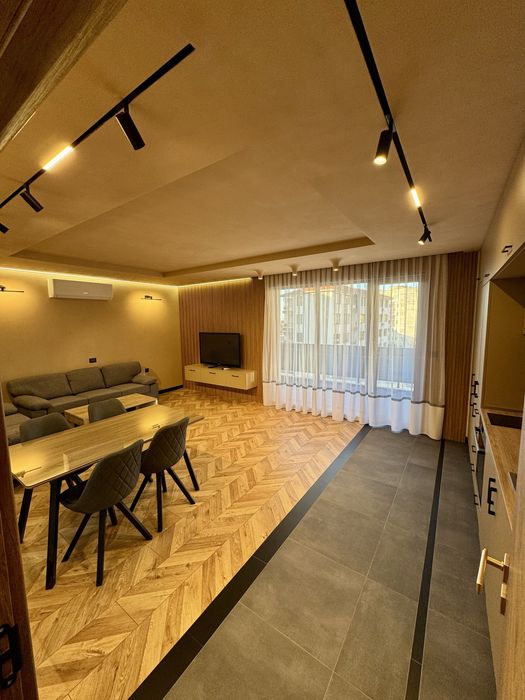 Дава се под наем Двустаен апартамент в Асеновград - 80 кв.м за 648.21 € - Снимка #1