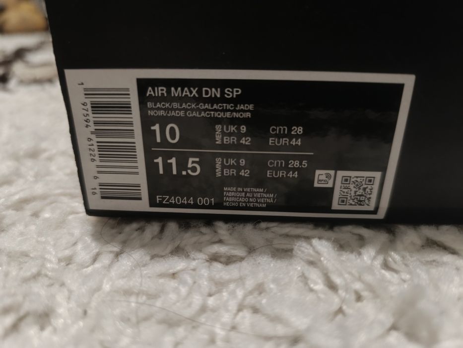 Оригинални мъжки маратонки NIKE Air Max DN SP 44 размер стелка 28см.