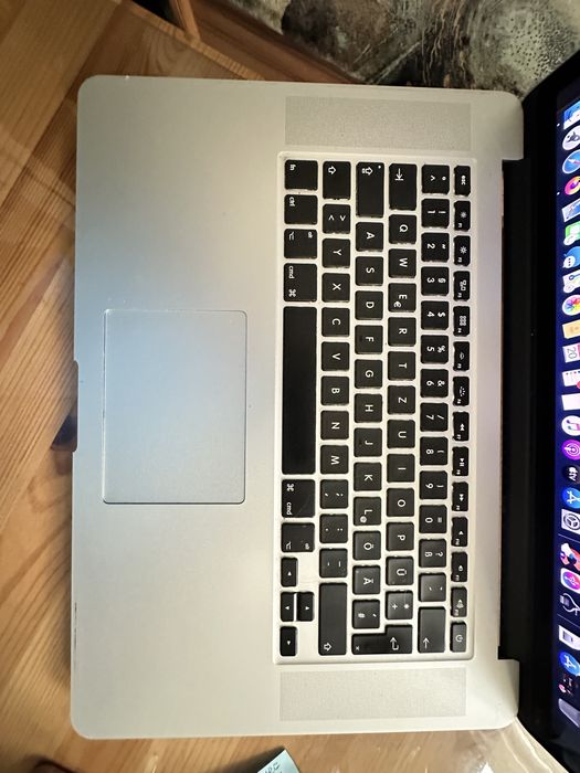 Apple MacBook Pro  15 inch  /2013/ I7   /8GB  /ram 128Gb -baterie noua
