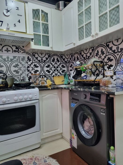 1 комнатная с ремонтом на 3 этаже