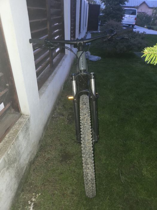 Bicicletă electrică full suspension focus