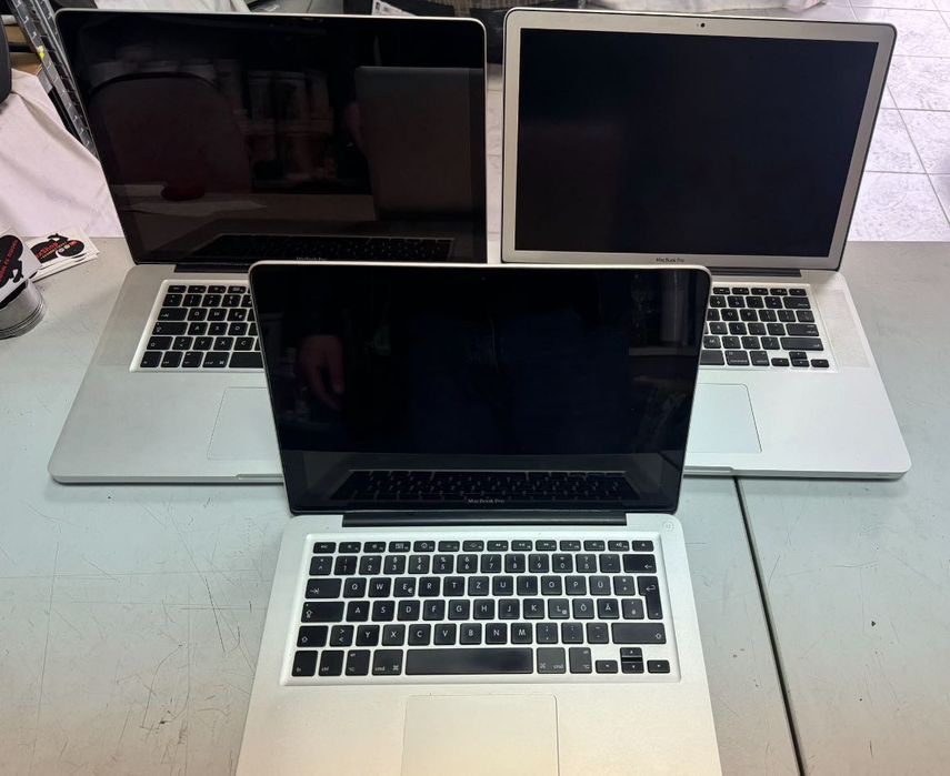 ЛОТ Лаптопи Apple MacBook A1278 и A1286