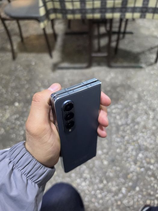 Samsung Z fold 4