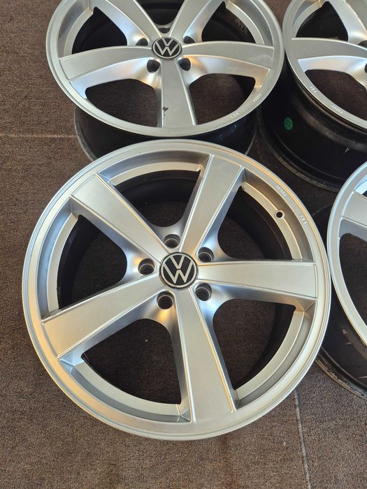 4 Jante Aliaj 5x112 18'' 8J ET 40 - VW Golf Passat Sharan Tiguan Touareg / AUDI A3 A4 A5 A6 A7 Q3 Q5 !