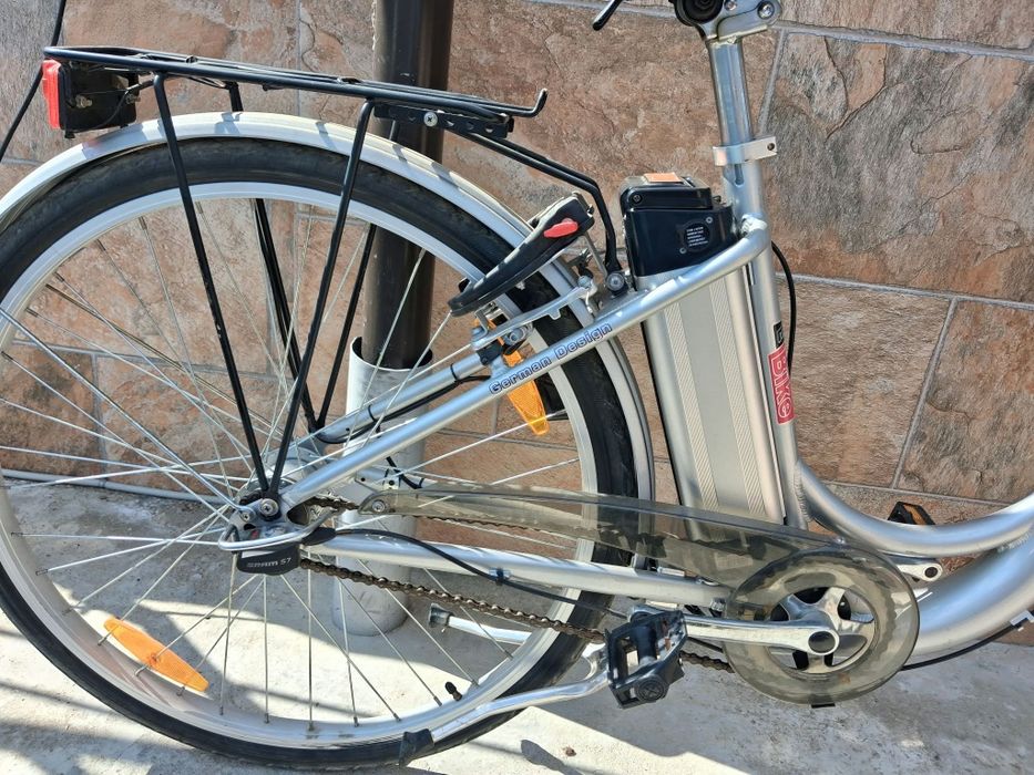 Vând bicicletă electrică